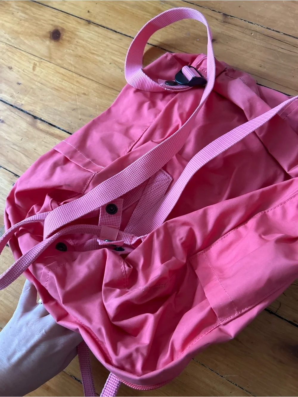 Fjallraven Kånken Pink Classic Backpack flaws